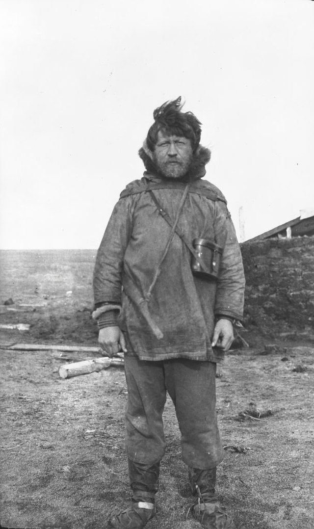Vilhjalmur Stefansson at base camp 50869